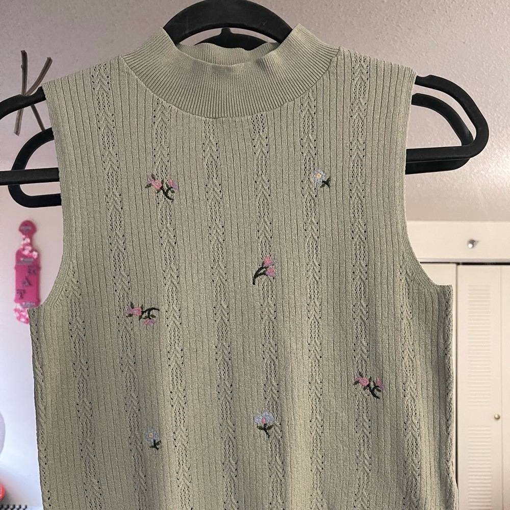 ZARA sleeveless mint green sweater